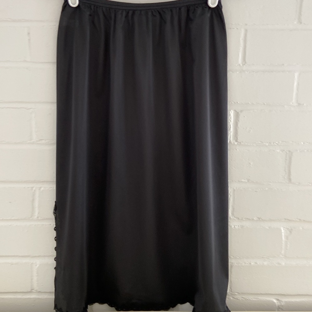 Classic Vintage Retro Women’s Black Dress Slip With Slits